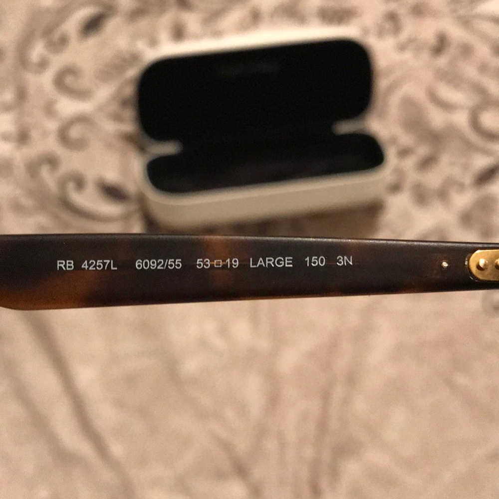 Sunglasses - Picture 6 of 8